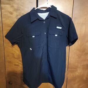 87.‎  Small Columbia Women's Fishing Shirt